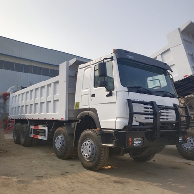 Camion Sino 8X4 Camion à bascule 12 roues Camion à décharge avec moteur puissant Wd615.47.D12. Je vous en prie.42