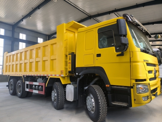 Camion Sino 8X4 Camion à bascule 12 roues Camion à décharge avec moteur puissant Wd615.47.D12. Je vous en prie.42