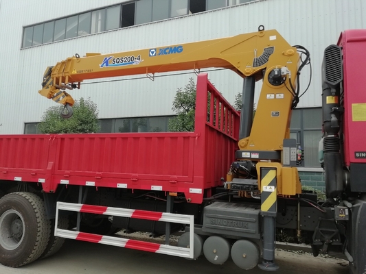 Pièces détachées techniques de support HOWO 6X4 4X2 camion de marchandises avec grue et capacité de moteur 4-6L