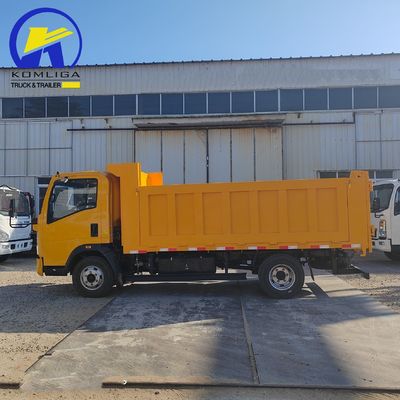 Capacité du réservoir de carburant de 120 litres Diesel 4x2 5 tonnes Sinotruk HOWO Camion Benne