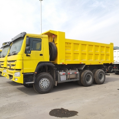 Une camionnette HOWO 6X4 avec une puissance de 420 chevaux et une capacité de chargement de 16 tonnes à prix abordable
