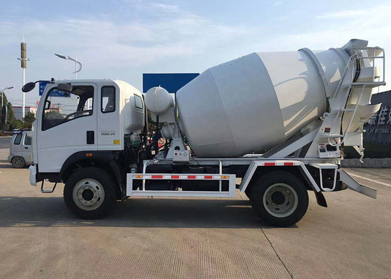 6 roues petit 4x2 3 tonnes 5 tonnes camion mélangeur de béton mini avec Euro 4 norme d'émission