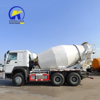 8560X2496X3800mm Utilisé HOWO 6cbm 8cbm 9cbm Auto-chargement du camion de mélangeur de béton avec pompe