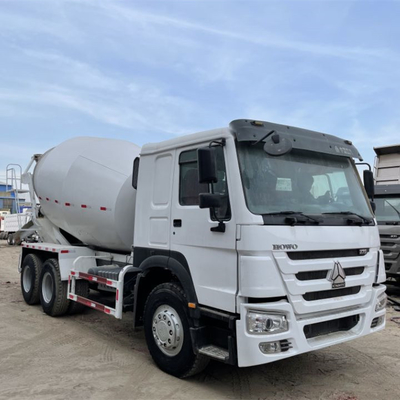 6x4 8m3 9m3 10m3 Ciment à béton pour le mélangeur Silos camion pour la personnalisation 8560X2496X3800mm