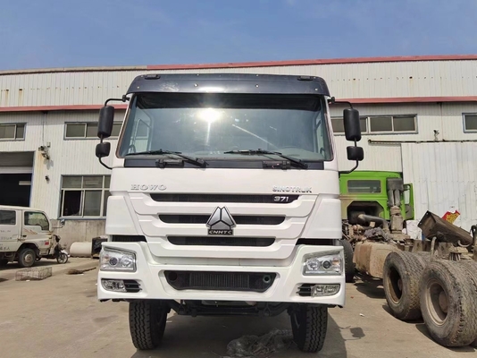 Camion d'occasion Sinotruck HOWO 6X4 371HP Camion de décharge lourd pour le déversement