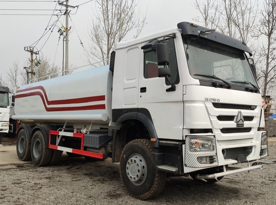 Charge utile de 30 tonnes, réservoir d'eau d'occasion, camion sinotruck HOWO 6X4 10 roues 375HP 20000 litres