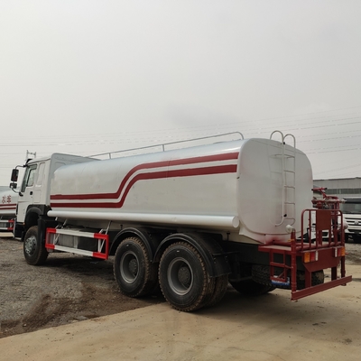 Sino Sinotruck HOWO 6X4 camion-citerne à eau pour le carburant diesel et une capacité de 20000/30000L