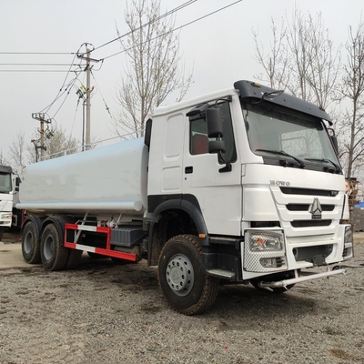 Camion d'eau d'occasion 5000 gallons réservoir d'eau Camion d'arrosage 10350x2490x3540mm