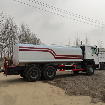 Camion d'eau d'occasion 5000 gallons réservoir d'eau Camion d'arrosage 10350x2490x3540mm