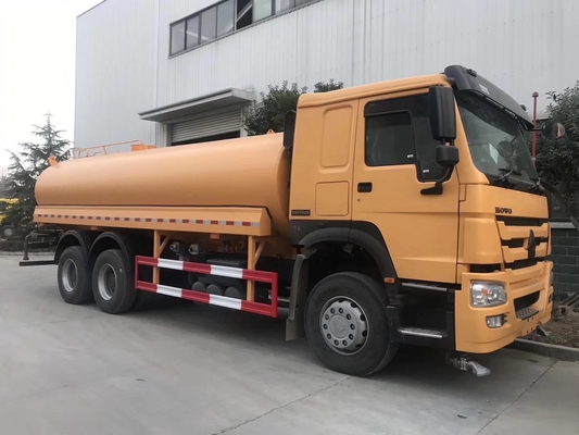 SINOTRUK HOWO 6X4 Camion à réservoir de carburant d'occasion 20m3 25m3 375HP 371HP Wd615.69 Capacité du moteur&gt; 8L
