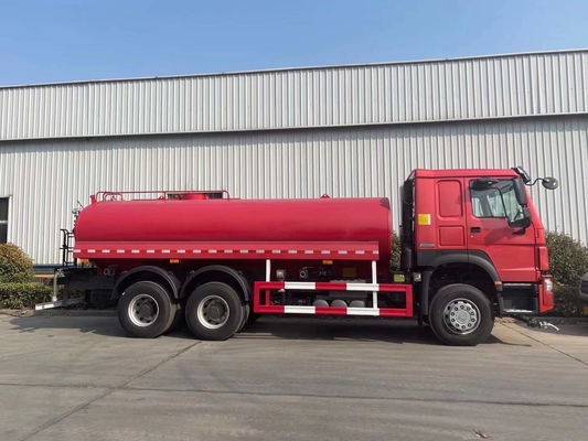 3000 Gallons 5000 Gallons 4X2 Camion à carburant 6 roues Camion pétrolier Camion-citerne avec direction Zf8118