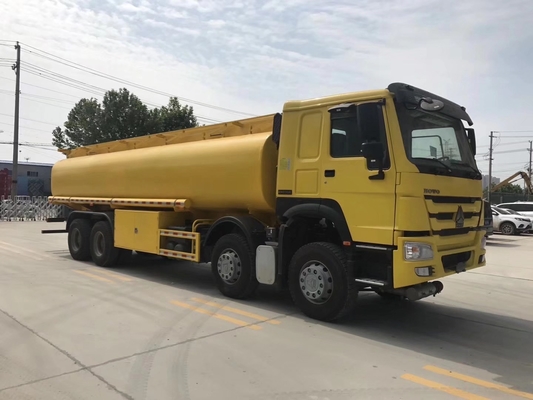 Sinotruck 12 roues HOWO 8X4 40000 litres camion-citerne à carburant avec une capacité de charge de 21-30 t