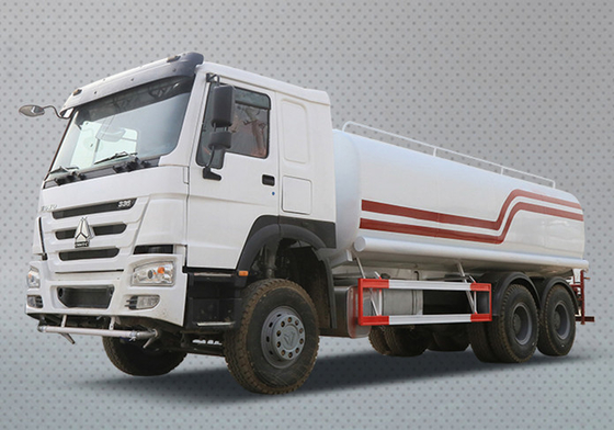 Camion modèle Zz3257n3847A Sinotruk HOWO 6X4 Camion à eau avec certification GCC