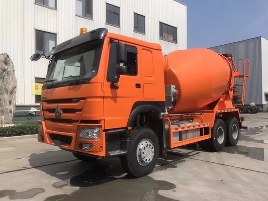 Transmission manuelle 6-10 Cbm Sinotruk HOWO camion mélangeur avec double réducteur d'essieu de conduite