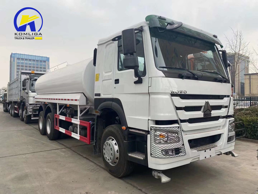 Sinotruck HOWO 20cbm 6X4 10 pneus camion-citerne à eau avec support de pièces détachées techniques