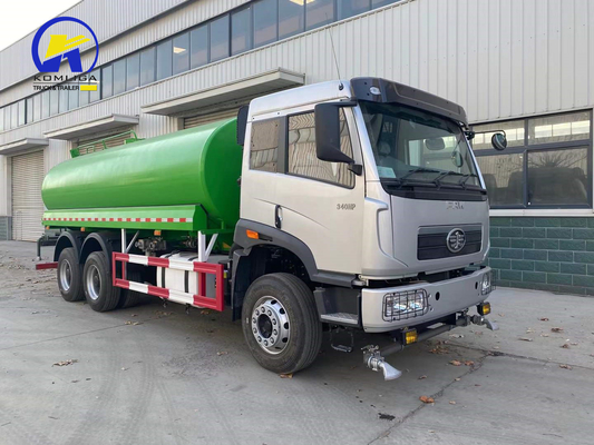 Sinotruck HOWO 20cbm 6X4 10 pneus camion-citerne à eau avec support de pièces détachées techniques