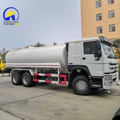 Camion-citerne à eau Sinotruk HOWO avec un volume de 15001 30000L et une certification ISO9000