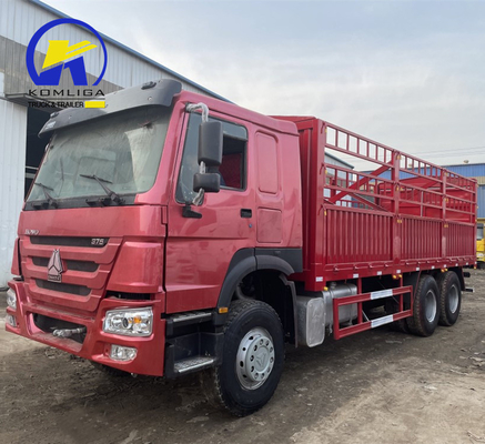 Sinotruck HOWO Camion à rames à clôture à 10 roues 6X4 Dolly Full Side Wall Board Camion à conteneurs