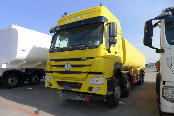 12 16m zone d'aspersion distributeur de carburant camion HOWO Shacman réservoir de carburant camion de ravitaillement