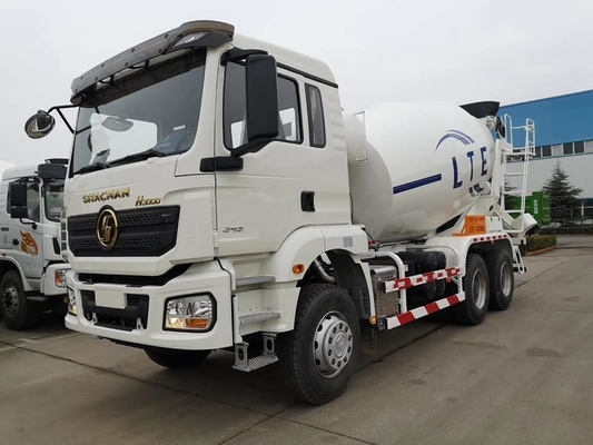 8 à 10 cbm HOWO Shacman Cement Mixer Truck Transmission manuelle pour l'Afrique