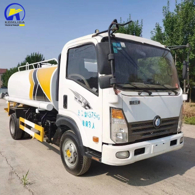 Sinotruk HOWO 4X2/6X4/8X4 Camion-citerne à eau de 20cbm avec capacité de cabine et de moteur &gt; 8L