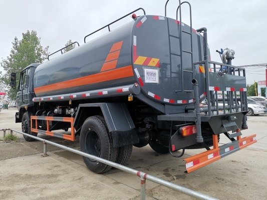 Sinotruk HOWO 4X2/6X4/8X4 Camion à eau d'occasion de 371 chevaux et d'une capacité de moteur &gt; 8 litres