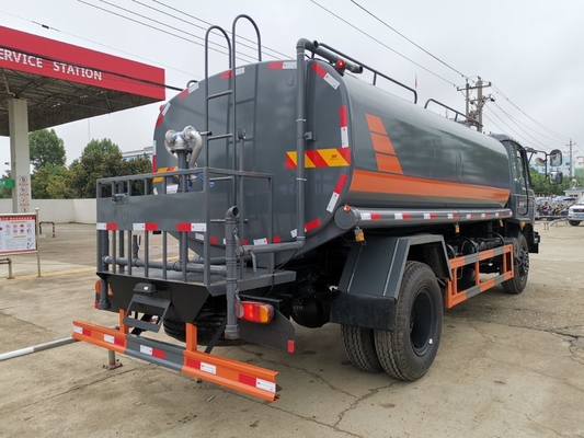 Sinotruk HOWO 4X2/6X4/8X4 Camion à eau d'occasion de 371 chevaux et d'une capacité de moteur &gt; 8 litres