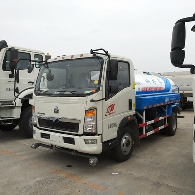 Sinotruk HOWO 6X4 Truck à eau à pulvérisation avec une soupape API, un lit et deux sièges