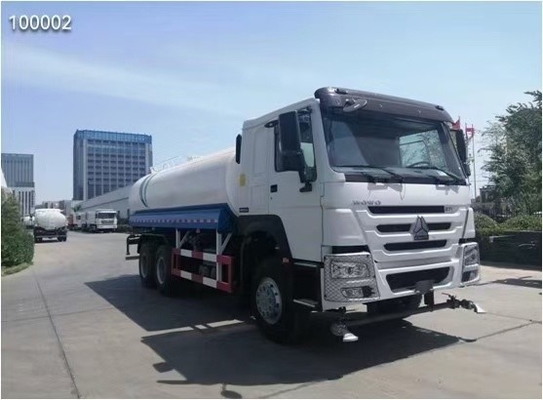 Sinotruk HOWO 6X4 Truck à eau à pulvérisation avec une soupape API, un lit et deux sièges
