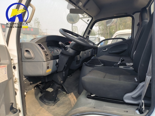 Sinotruk HOWO 4X2/6X4/8X4 Camion réservoir d'eau potable pour véhicule de traitement des eaux usées