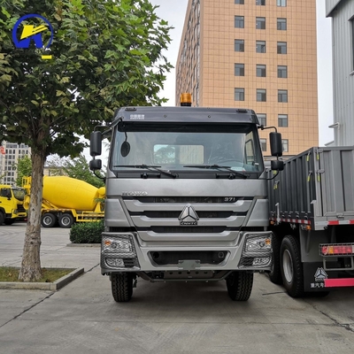 6X4 roue motrice Sinotruk HOWO camion à clôture à plat pour le transport de votre cargaison