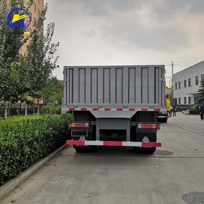 6X4 roue motrice Sinotruk HOWO camion à clôture à plat pour le transport de votre cargaison