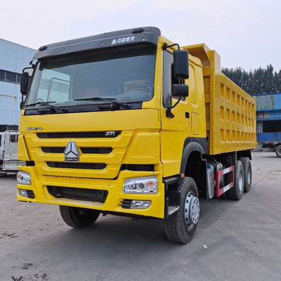 375 chevaux Usé HOWO Sinotruk Camion à ordures en bon état 6X4 sièges ≤5 Euro 2