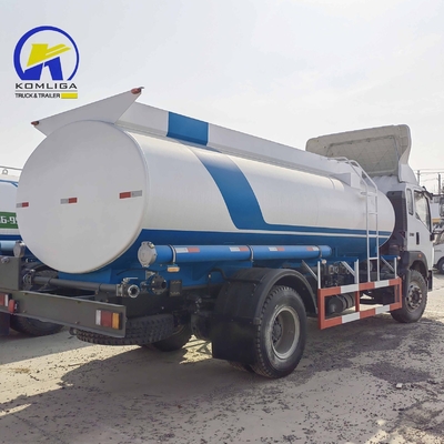 16 tonnes Capacité de chargement Arbre arrière Sinotruk HOWO 6X4 Camion réservoir d'eau Camion d'eau potable