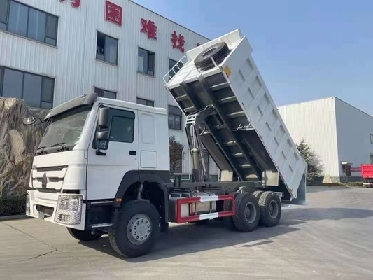Style de levage avant HOWO 10 pneus 20cbm 6X4 camion poubelle avec transmission manuelle