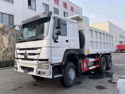 Style de levage avant HOWO 10 pneus 20cbm 6X4 camion poubelle avec transmission manuelle