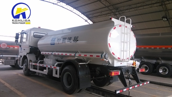 Shacman F2000 4X2 270HP 10cbm Camion-citerne à carburant avec élévation hydraulique à bascule ventrale