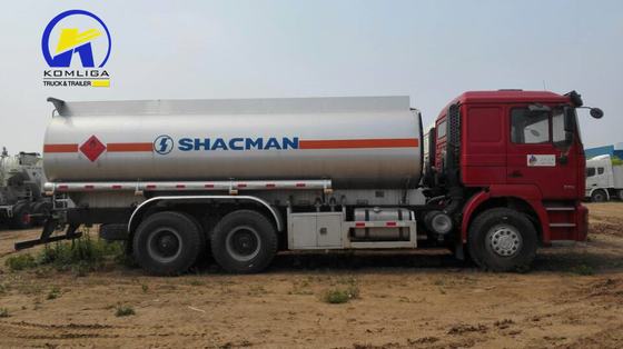 5600X2300X1500 20cbm Un couchage avec A / C Shacman 8X4 12 roues pétrolier camion-citerne