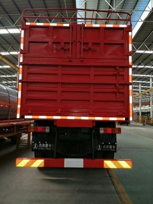 Beiben 10 roues 6X4 camion de marchandises avec Euro 2 norme d'émission et type de carburant diesel