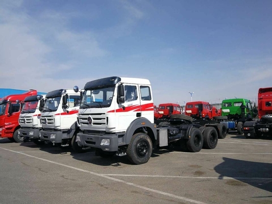 Tête de tracteur Beiben 6X4 3 essieux avec système de direction Zf8098 et boîte de vitesses rapide 12js200t