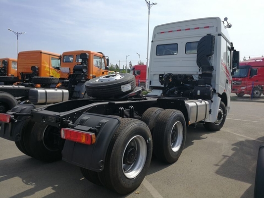 Tête de tracteur Beiben 6X4 3 essieux avec système de direction Zf8098 et boîte de vitesses rapide 12js200t