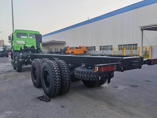 Puissant camion tracteur Beiben 6X4 6X6 Benz Nord de 351-450 ch avec une grande capacité de moteur