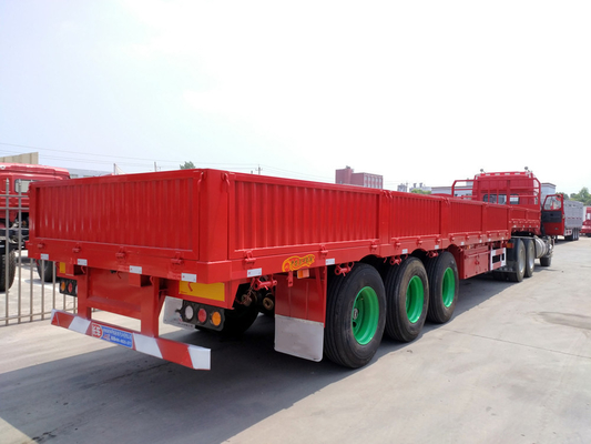 Trailer à trois essieux de 600 mm et 800 mm avec un poids approximatif de 6,7 tonnes