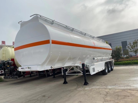 Transport de l'huile de palme d'eau 45000 litres réservoir de carburant remorque avec 2 tuyaux de déchargement