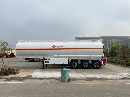 Transport de l'huile de palme d'eau 45000 litres réservoir de carburant remorque avec 2 tuyaux de déchargement
