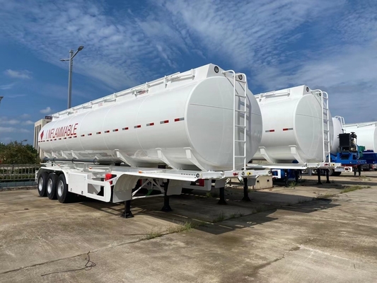 Transport de l'huile de palme d'eau 45000 litres réservoir de carburant remorque avec 2 tuyaux de déchargement