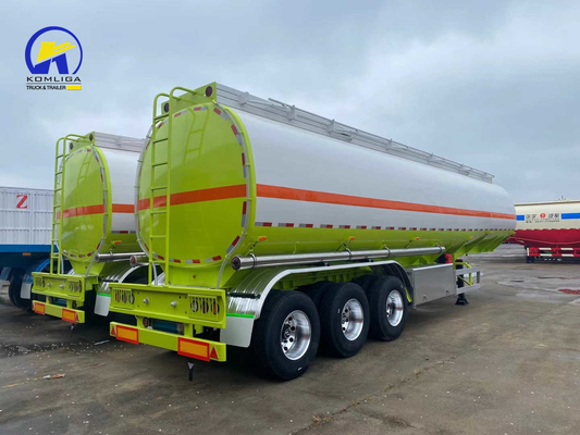 3 essieux 42cbm Blanc et vert Couleur Feul Tank Semi-remorque avec 12500*2500*1650mm Taille