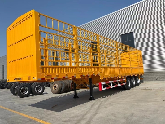 Semi-remorque à clôture à 3 essieux avec une base de roue de 7000-8000 mm et une capacité de 40 à 60 tonnes