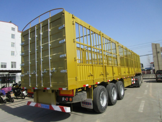 Semi-remorque à clôture en acier à 3 essieux de 40 à 60 tonnes de taille 13000x2500x3900 mm