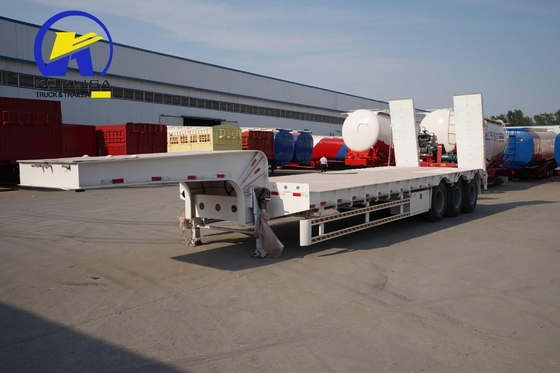 Semi-remorque basse 50 t 60 t 13 m cou de poule 50 t 60 t pour le soutien des pièces de rechange techniques
